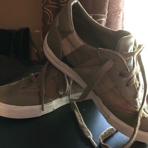 Burberry kids size 29 tennis shoes